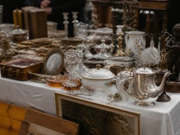 Flea market Geneva Switzerland : guide des marchés aux puces à Genève